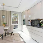 City Center - Lakowa I Kamienna Grobla Apartments By Apartmore * Gdańsk