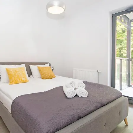 Center - Lakowa By Apartmore