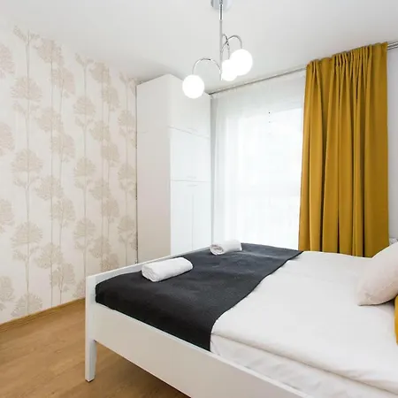 Center - Lakowa By Apartmore *