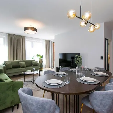 Center - Lakowa By Apartmore *