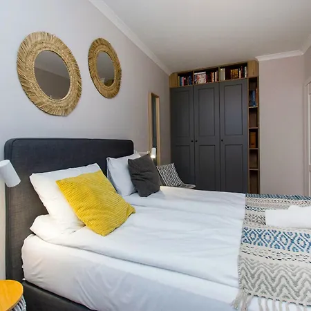 Center - Lakowa By Apartmore *